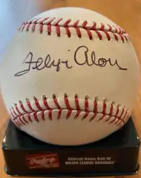 Montreal Expos Coach Felipe Alou Autographed Ball - ship for $20
