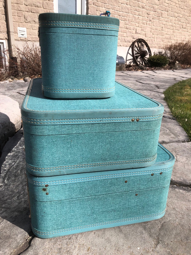 Vintage 1950’s Air Lite Luggage By Acme Travel Train Case Makeup in Arts & Collectibles in Oakville / Halton Region - Image 2