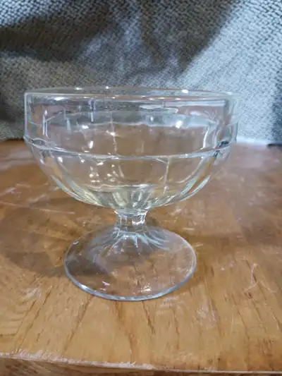 Glass dessert bowl, View more