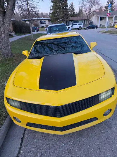 Selling my awesome 2011 Chevrolet Camaro, Active status car is in Calgary Ab nothing need to be done...