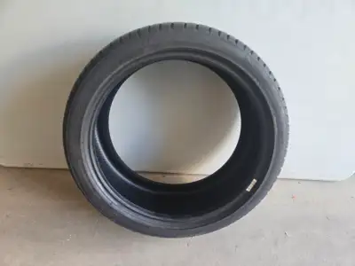 For sale is one Vredestein HypertracTIRE in size 225/40R18 XL 92Y in new condition. The tire was bou...