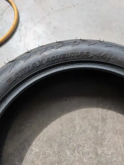 Take offs from 2024 Africa Twin. Tire has only 1033km on it, like new. Switched to 50/50 adventure t...