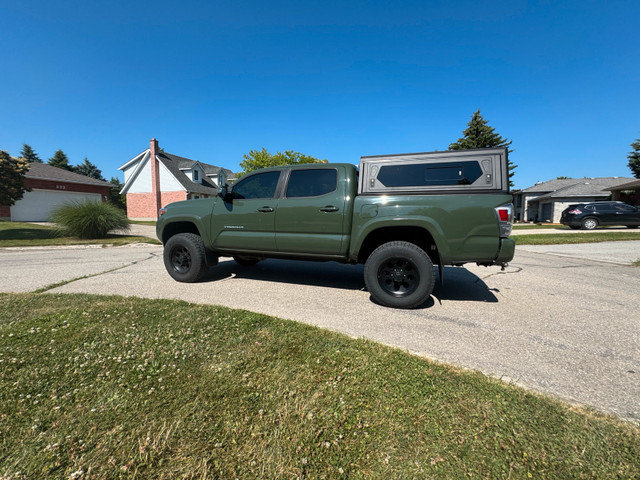 2022 Toyota Tacoma 4x4 TRD Sport Premium ( Manuel )  Army Green in Cars & Trucks in Kitchener / Waterloo - Image 4