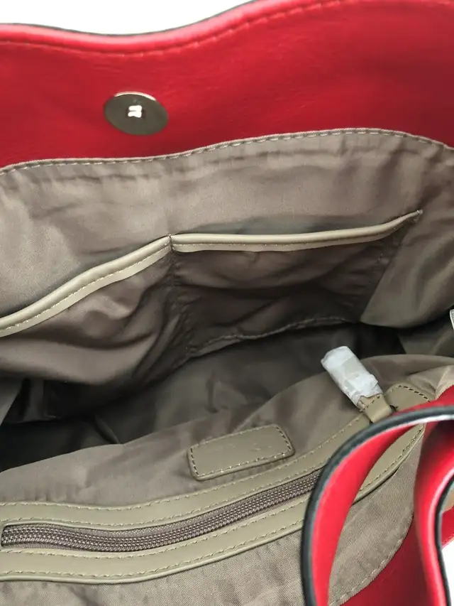 Women’s Red Leather Shoes and Purse size 8.5 *NEW* $65 each in Women's - Shoes in Markham / York Region - Image 6