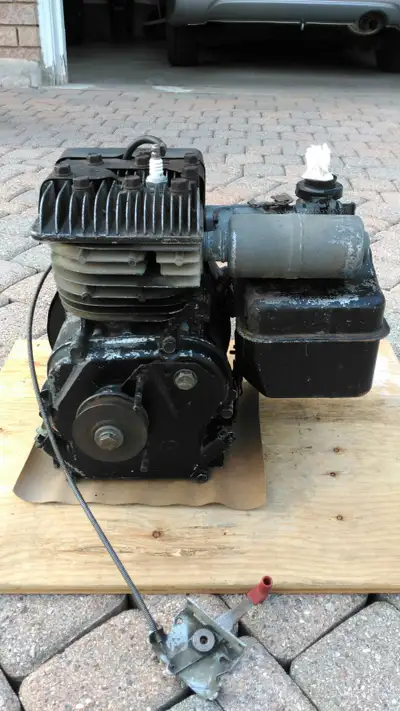 Briggs & Stratton Gas Engine, View more