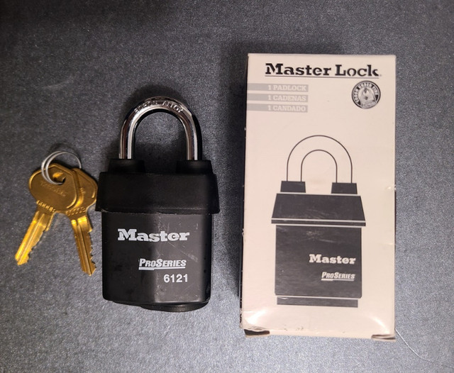 Master Lock 2-1/8in (54mm) Wide Pro Series 6121 Steel Padlock in Other in London