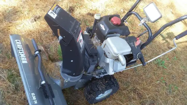 SNOWBLOWERS - THREE plus ONE - ALL for $900 in Snowblowers in Muskoka - Image 10