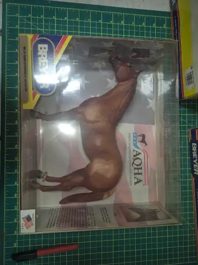 Breyer Aquarium offspring of Go Man Go 721, View more