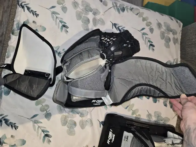 Mitaine et Blockeur in Hockey in Drummondville - Image 9