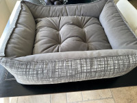 Bowsers Medium Grey lounge bed for dogs 