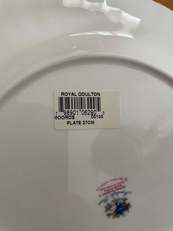 ROYAL ALBERT MOONLIGHT ROSE CHINA 4 DINNER 4 SALAD - BRAND NEW in Kitchen & Dining Wares in Moncton - Image 4