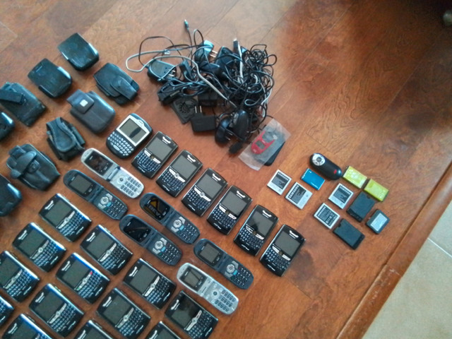 Plusieurs cellulaire blackberry samsung flip exportation afrique dans Téléphones cellulaires  à Ville de Québec - Image 4