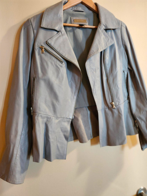 Vintage Danier Peplum Style Leather Jacket with Zippers in Women's - Tops & Outerwear in Oakville / Halton Region