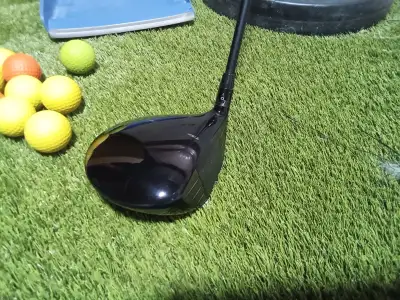 Titleist TSR1 Driver - Almost New, View more