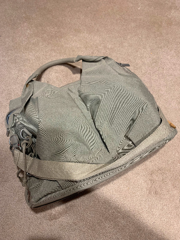 Laessig diaper bag for baby in Bathing & Changing in Winnipeg