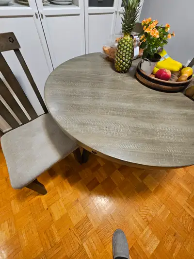 DINNING TABLE (EXTENDABLE) WITH 4 CHAIRS, View more