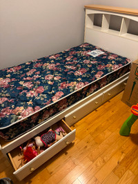 Child’s bed with drawers