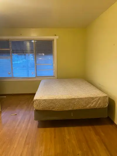 Furnished room with Shared Kitchen, bath, laundry and internet is available immediately for $550 Mon...