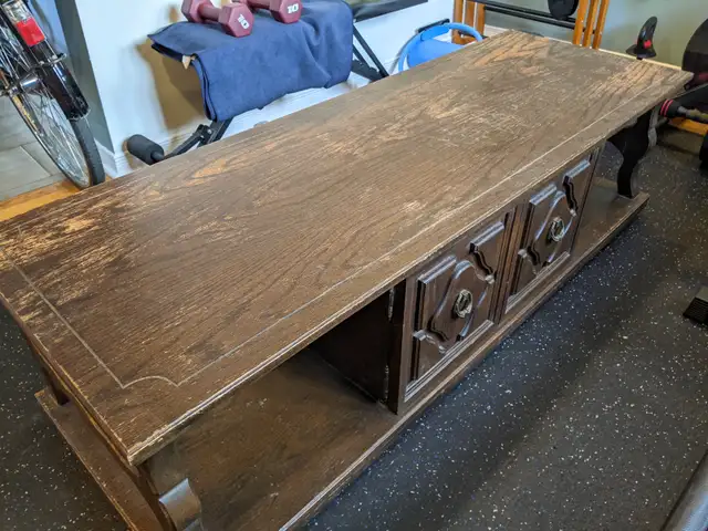 Solid Wooden Coffee Table in Coffee Tables in Ottawa - Image 5