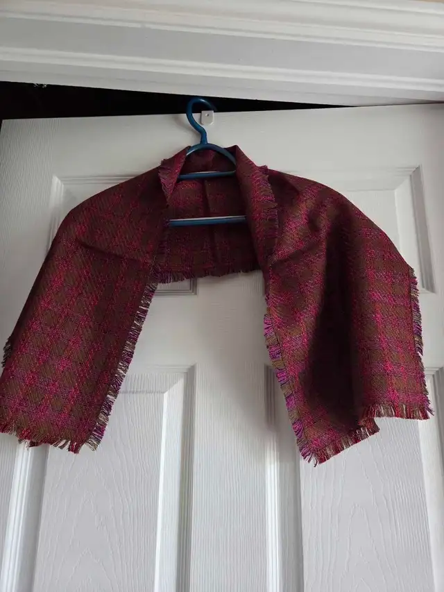 Ladies plaid wool scarf 43"l x 12" w63749389207041121
