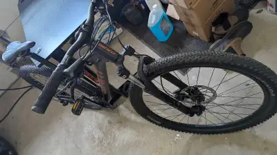 Mountain bike - giant talon xs, View more