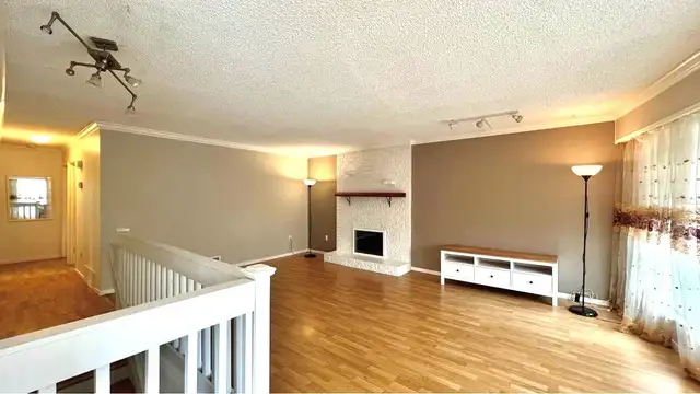 6-Bed 2.5 bath home with 2 bdr attached unit - South Surrey in Long Term Rentals in Delta/Surrey/Langley - Image 4