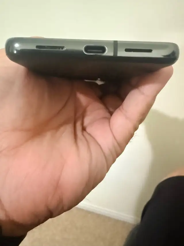 Google Pixel 8 Pro in Cell Phones in Mississauga / Peel Region - Image 6