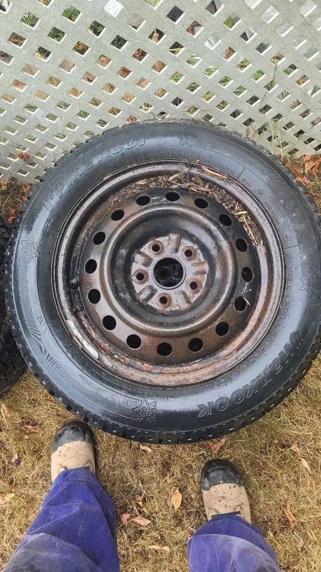 16" and 17" used  snow tires for sale in Tires & Rims in Kawartha Lakes - Image 10