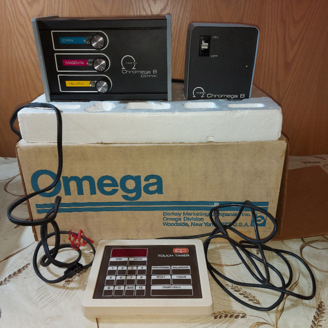 Omega Color Enlarger in Cameras & Camcorders in North Bay