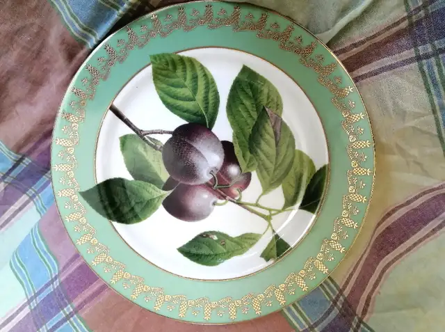 American Atelier royal fruit porcelain plate
