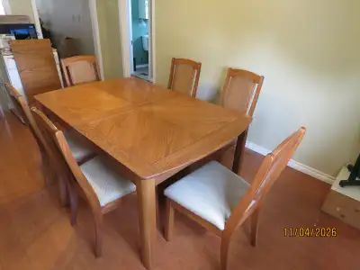 Oak Dining Room Table w/ 6 chairs, View more
