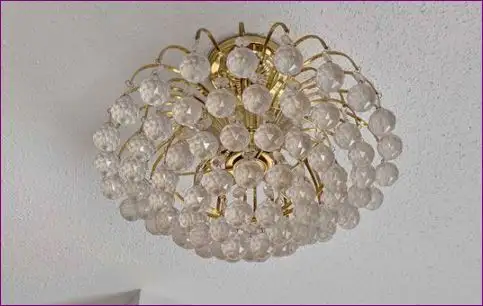 Vintage Crystal Flush Mount Chandelier in Indoor Lighting & Fans in Markham / York Region - Image 2