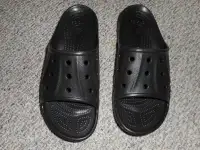 Men's size 12 black Crocs NEVER WORN sandals, too big for me