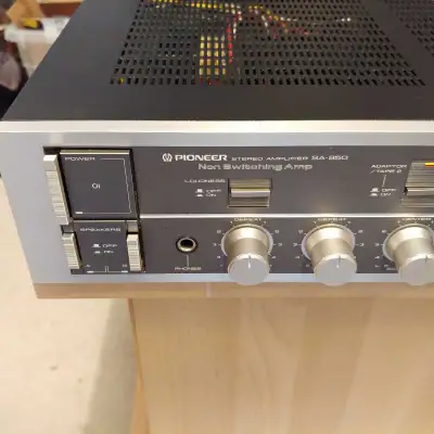 Pioneer SA-950 integrated amplifier with 70 watts of power. In perfect condition and fully functiona...
