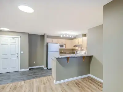 2 Bed 2 Bath Apartment NW Calgary