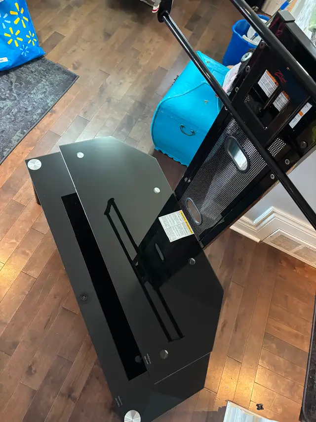 Z-Line 3 tier TV stand in TV Tables & Entertainment Units in City of Toronto - Image 4