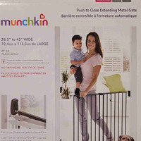 Munchkin push to close extendable gate for baby proofing and pet