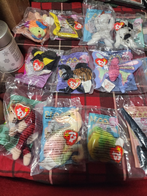 Full set of Mcdonalds Happy Meal mini beanie babies, NIP, c.2000 Arts