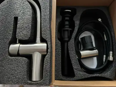 Bathroom sink faucet brand new in box never used/ retails for $90 on Amazon. Selling for $60 Pick up...