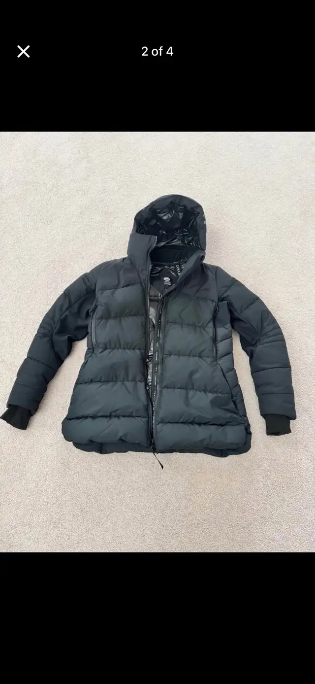Canada Goose Woman’s jacket  in Women's - Tops & Outerwear in Calgary - Image 4
