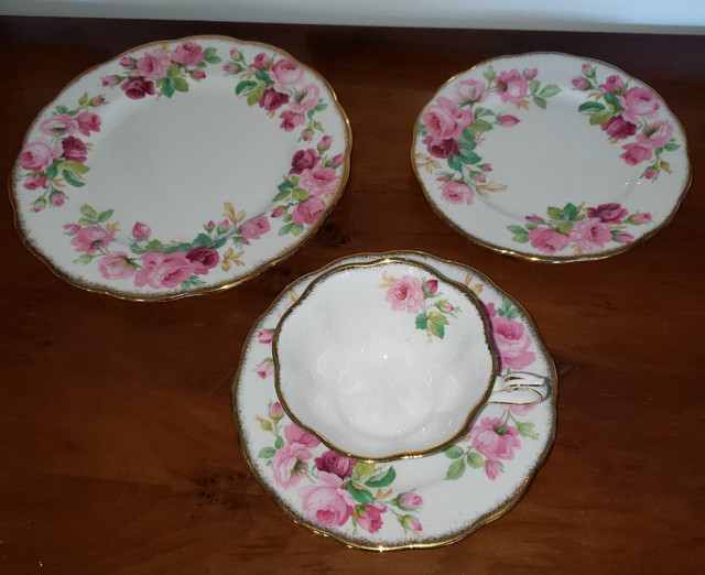 Vintage Royal Albert  Princess Anne  Cup & Saucer   LIKE NEW in Arts & Collectibles in Oshawa / Durham Region - Image 3