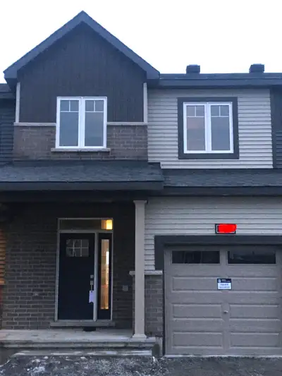 Barrhaven townhouse for Rent