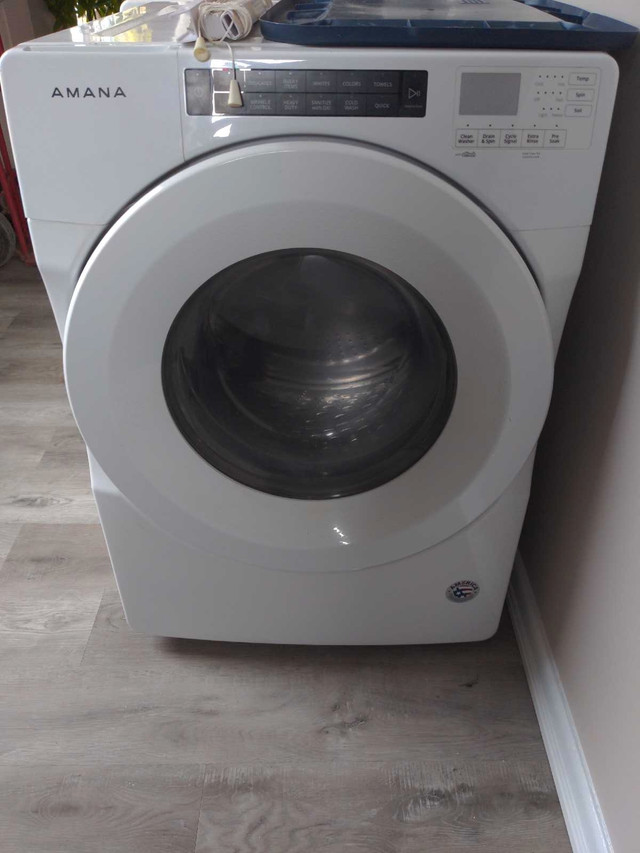 Amana washer/dryer in Washers & Dryers in Kawartha Lakes