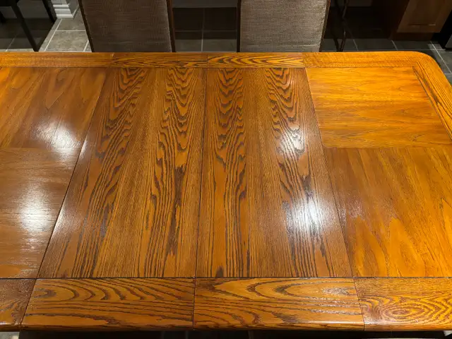 kitchen table and chairs in Dining Tables & Sets in Markham / York Region - Image 4