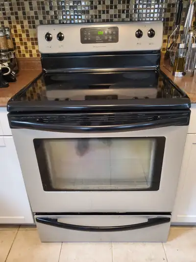 Oven for sale, great shape, microwave is free I will deliver, View more