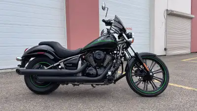 3580 km - $6825.00 - 903cc V-twin DFI engine-Black Cast Wheels-Fat 180mm Rear Tire-Engine Guard-Stoc...