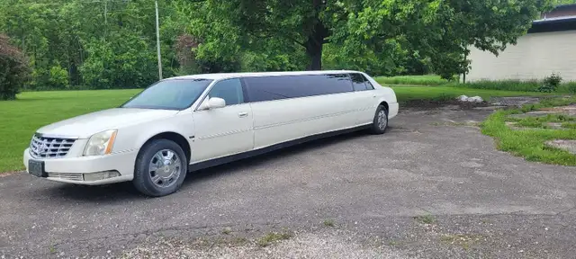 LIMOUSINES - WINE TOURS in Friendship & Networking in St. Catharines - Image 10