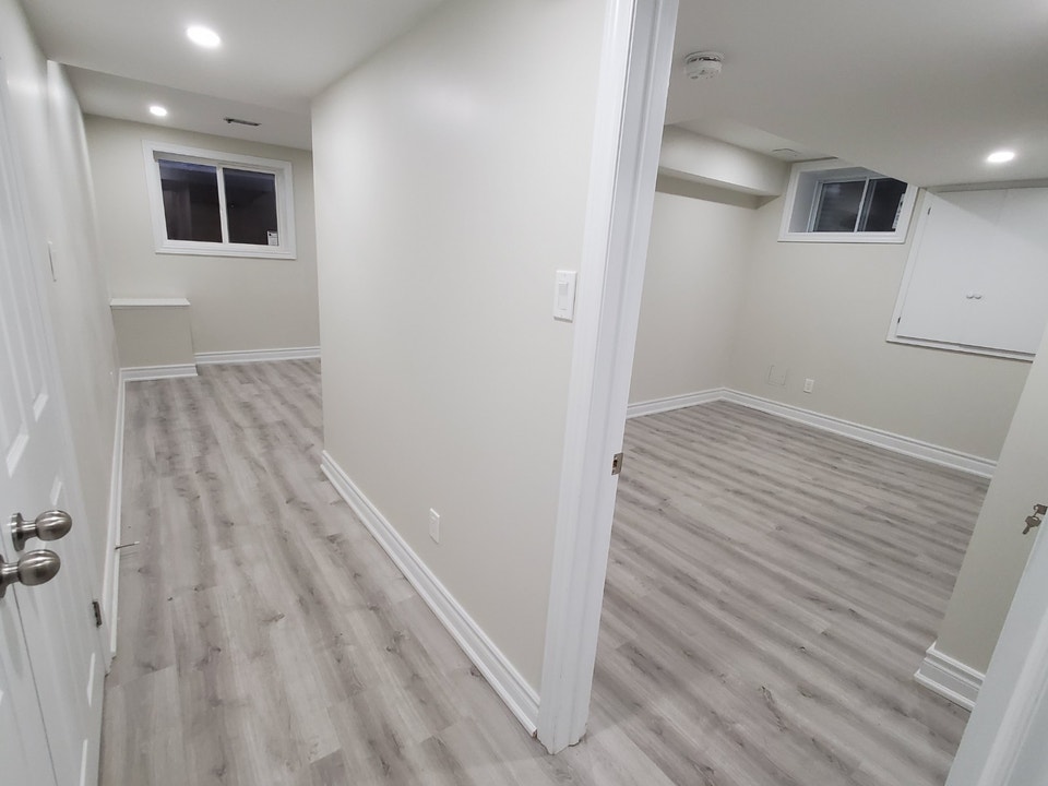 Legal 1-Bed Basement Unit in Milton (2 Parking Spaces) 4