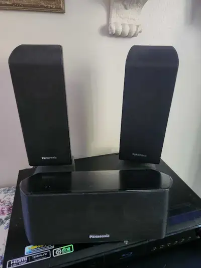 700 WATTS HEAVY-DUTY PANASONIC speakers. Crystal clear sound. 2 Fronts and center speakers Bowmanvil...