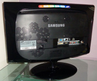 SAMSUNG HDTV MONITOR  HDMI/PC/DVI-D/Component/ANT—GAMING +REMOTE